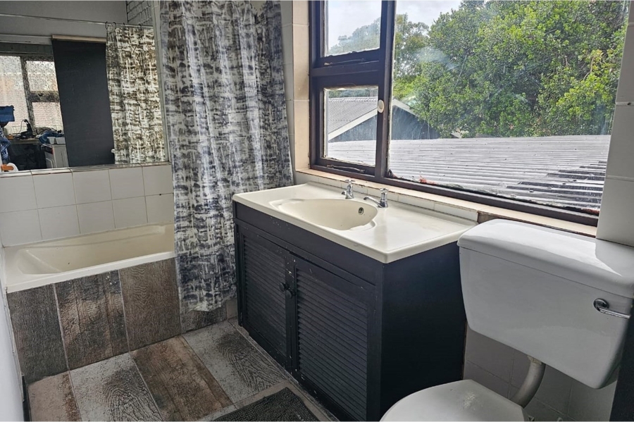 5 Bedroom Property for Sale in Stilbaai Wes Western Cape